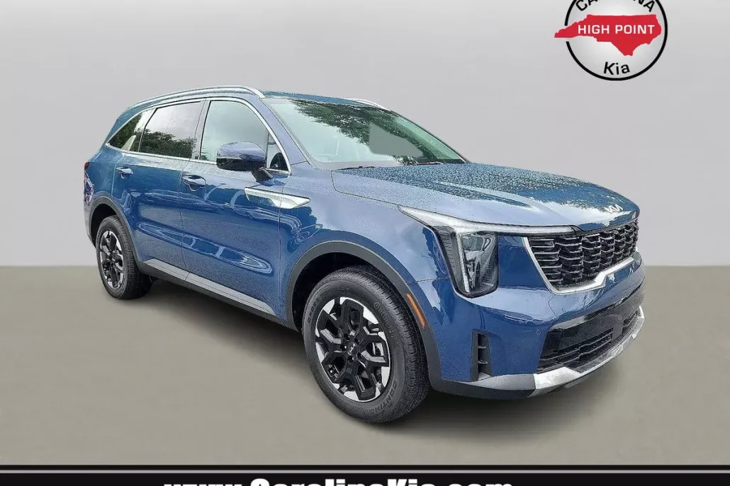 2025 Kia Sorento S photo 1