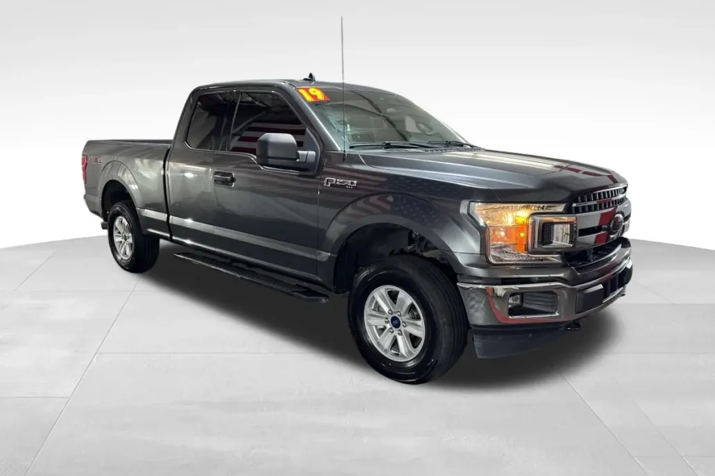 2019 Ford F-150 XLT photo 1