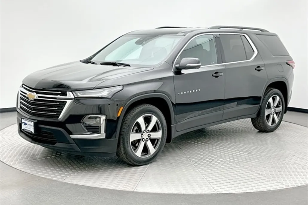 2023 Chevrolet Traverse Leather photo 1