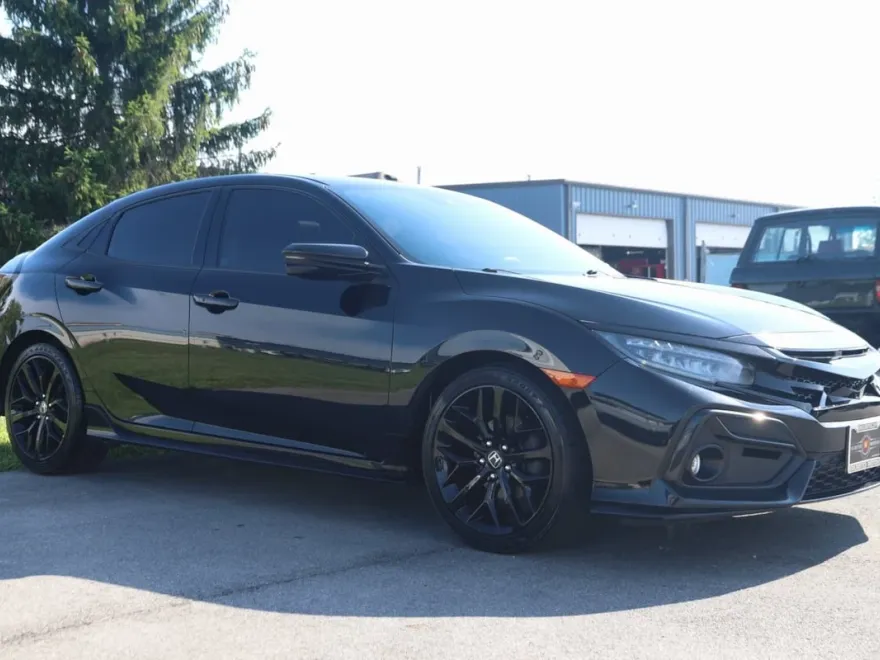 2020 Honda Civic Hatchback Sport Touring photo 1