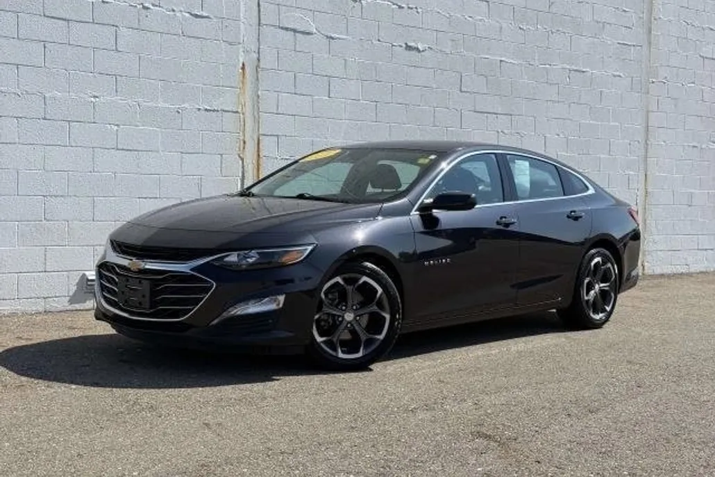 2023 Chevrolet Malibu 1LT photo 1