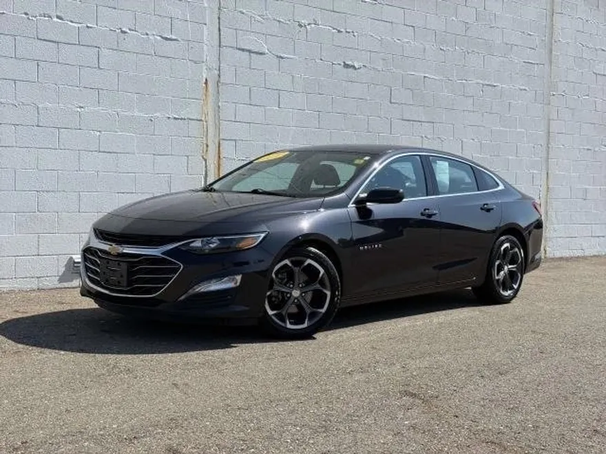 2023 Chevrolet Malibu 1LT photo 1