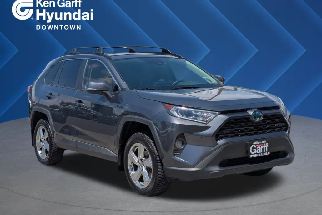 2021 Toyota RAV4 XLE Premium photo 1