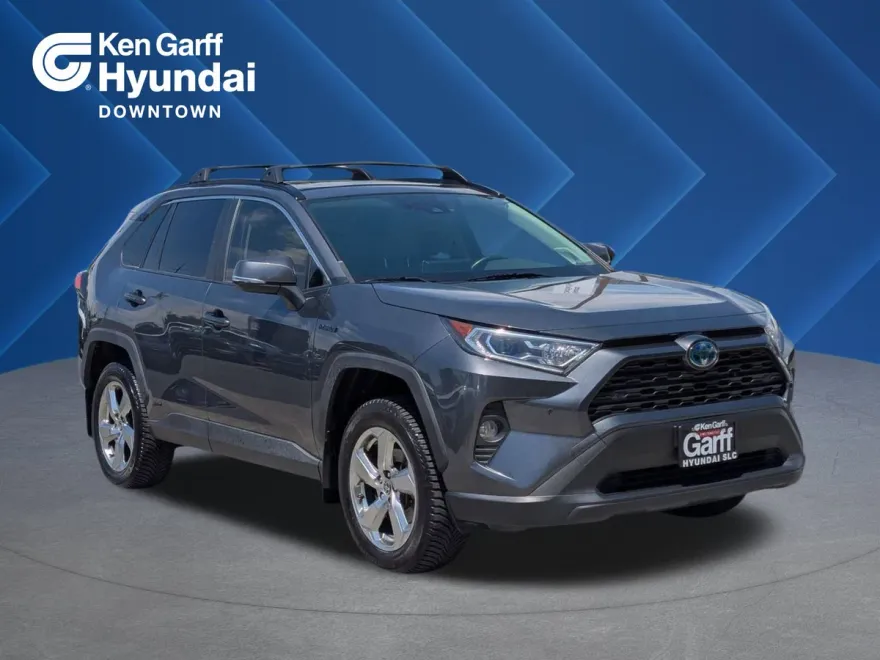 2021 Toyota RAV4 XLE Premium photo 1