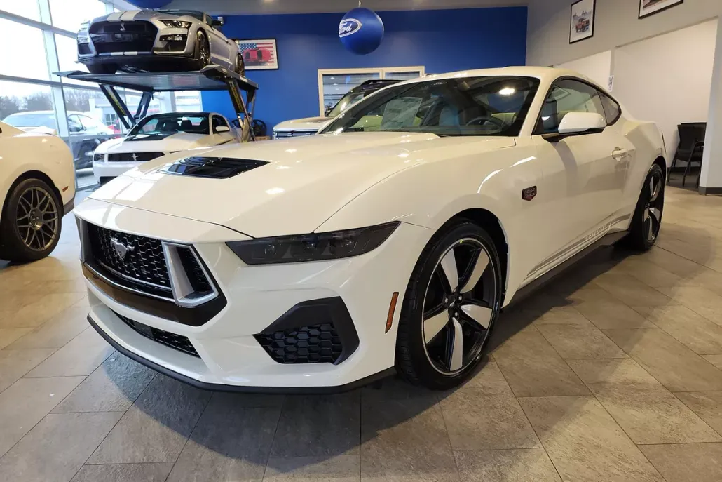 2025 Ford Mustang GT Premium photo 1