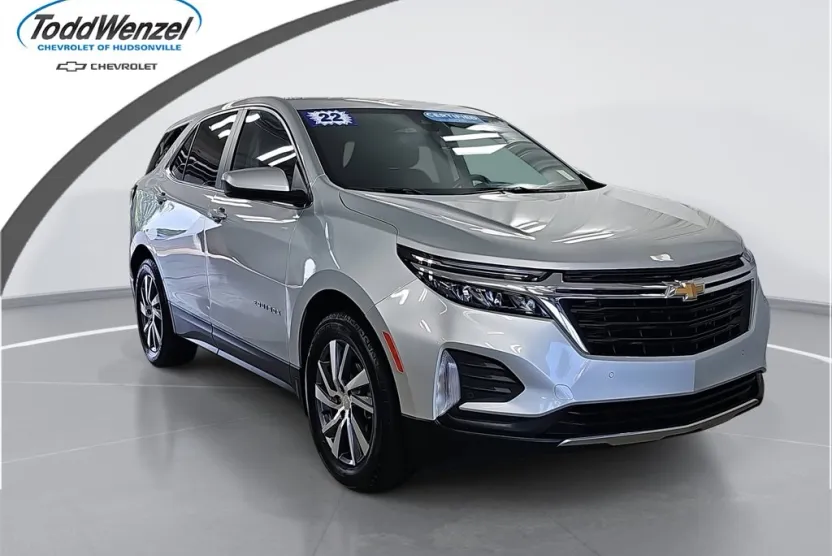 2022 Chevrolet Equinox LT photo 1