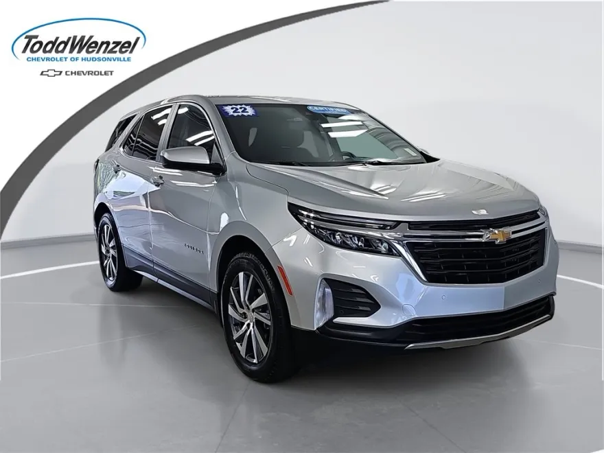 2022 Chevrolet Equinox LT photo 1