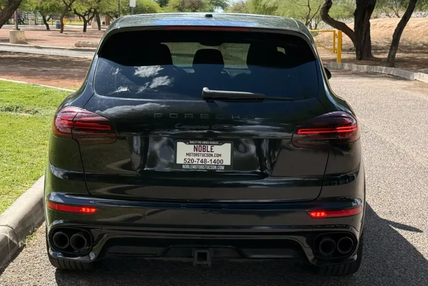 2016 Porsche Cayenne GTS photo 1