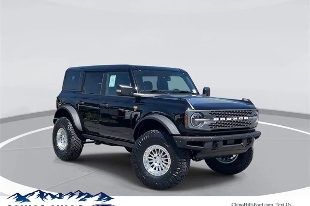 2025 Ford Bronco Badlands photo 1