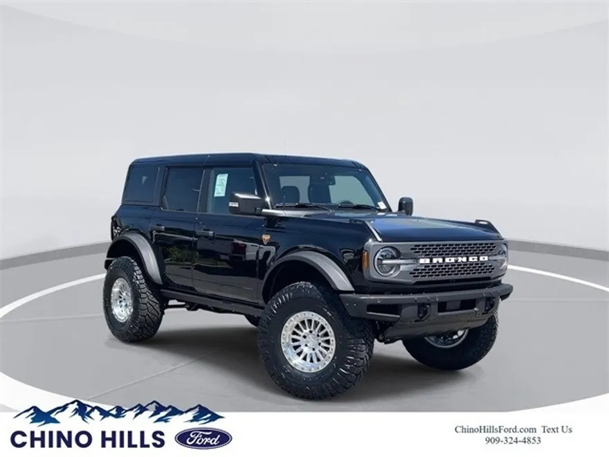 2025 Ford Bronco Badlands photo 1