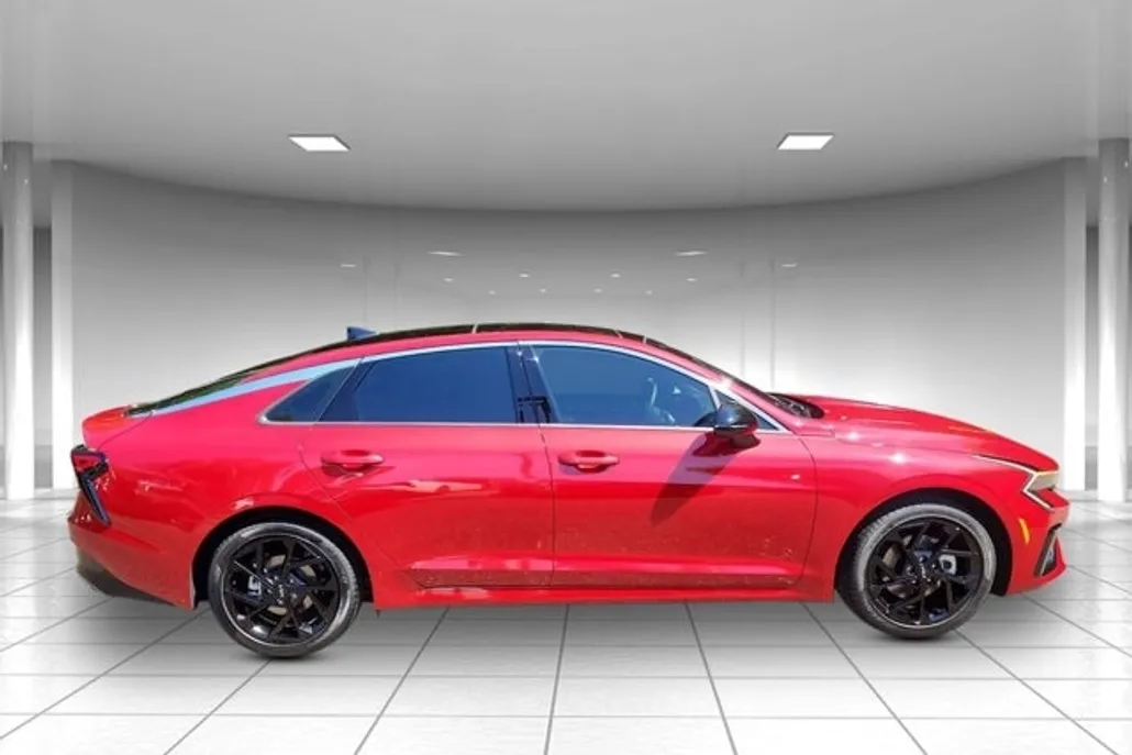 2026 Kia K5 GT-Line photo 1