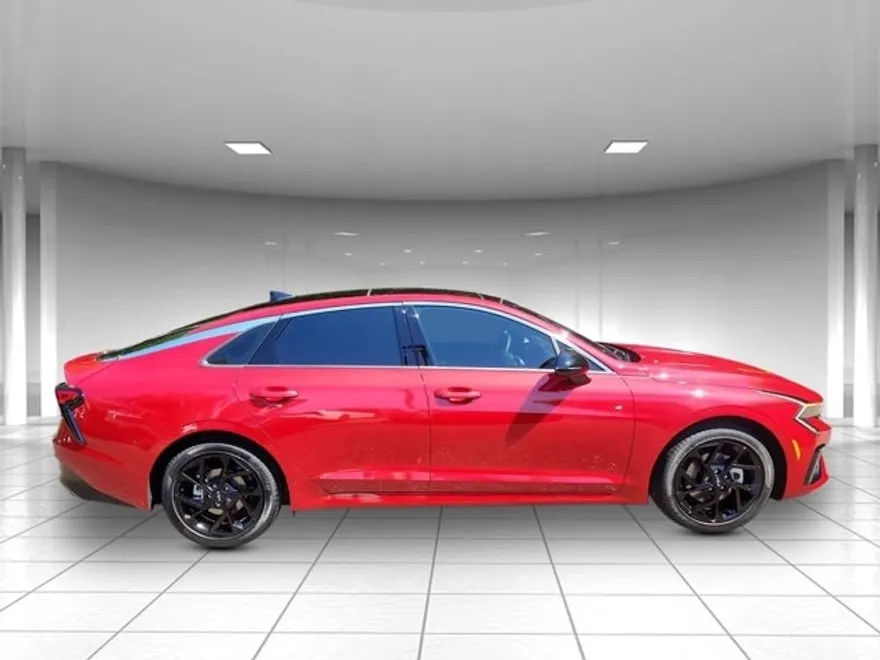 2026 Kia K5 GT-Line photo 1