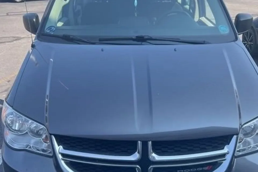 2015 Dodge Grand Caravan SE photo 1