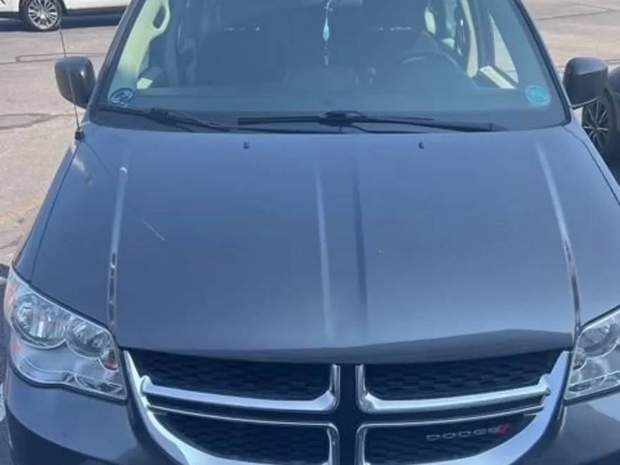 2015 Dodge Grand Caravan SE photo 1