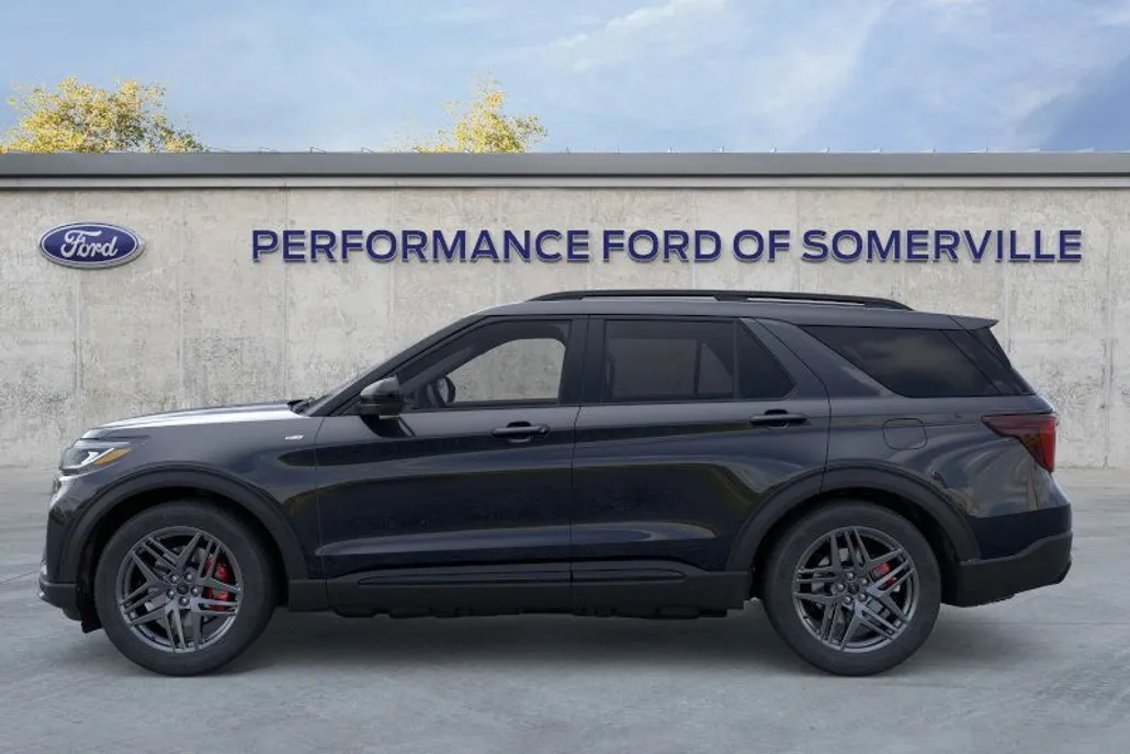 2025 Ford Explorer ST-Line photo 1