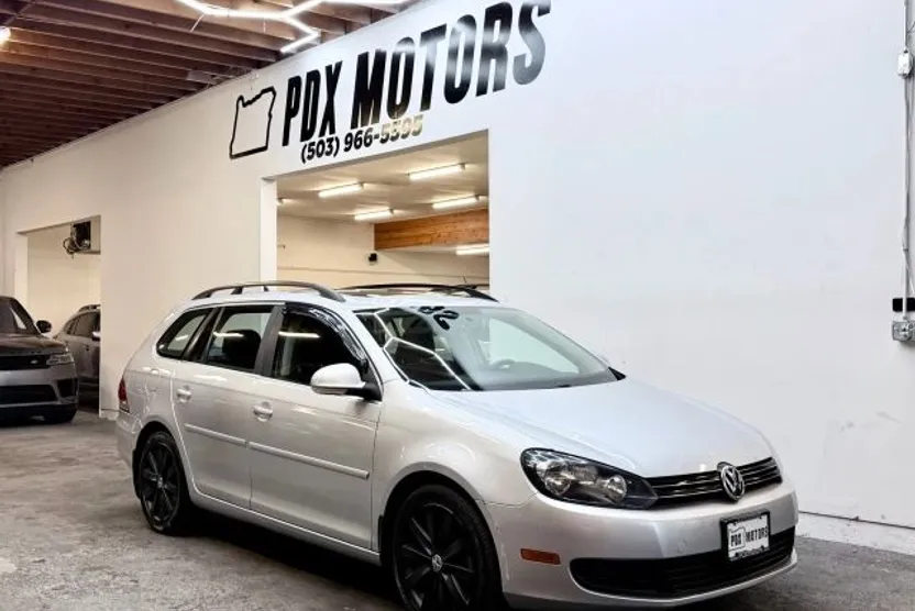 2013 Volkswagen Jetta SportWagen 2.0 TDI Sport photo 1