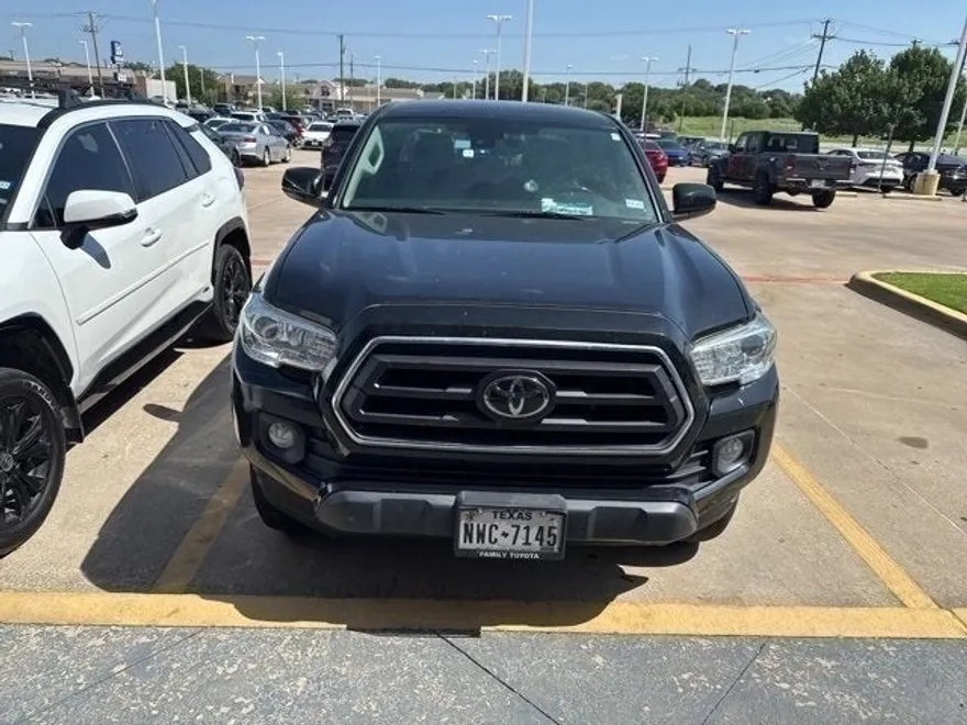 2021 Toyota Tacoma SR5 V6 photo 1
