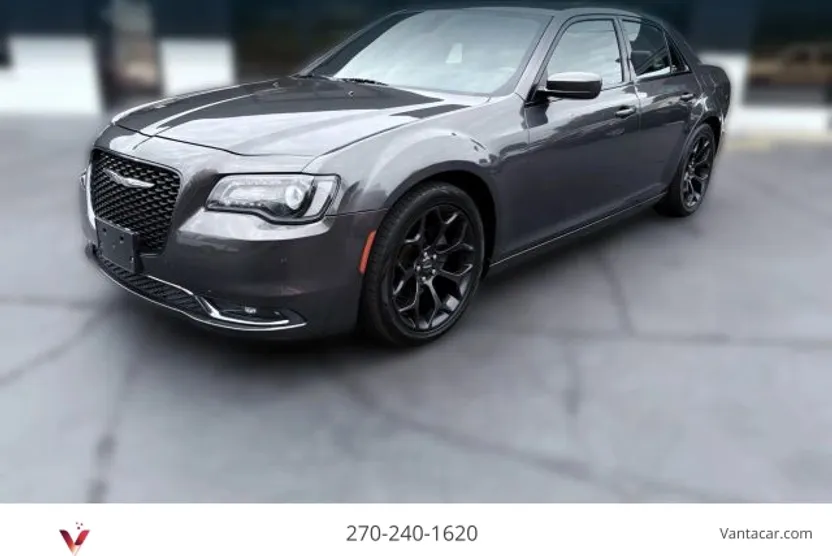 2019 Chrysler 300 LX photo 1