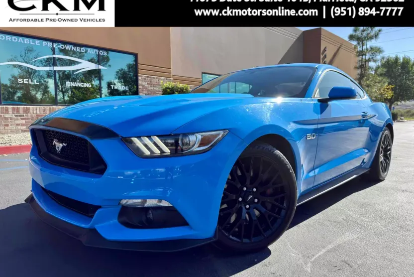 2017 Ford Mustang GT photo 1