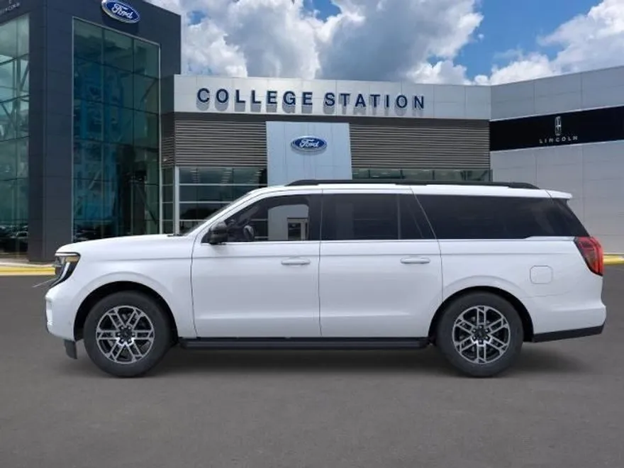 2025 Ford Expedition MAX photo 1