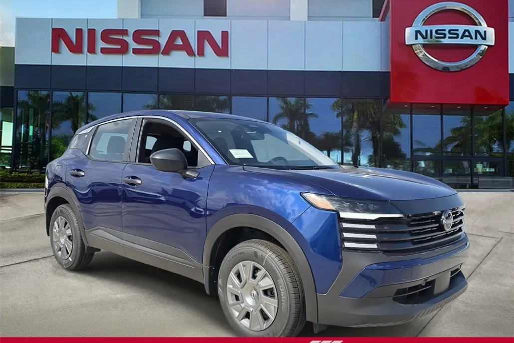 2025 Nissan Kicks S photo 1