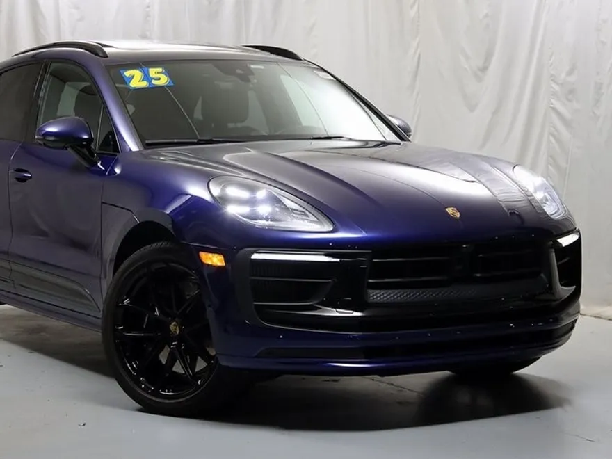 2025 Porsche Macan GTS photo 1