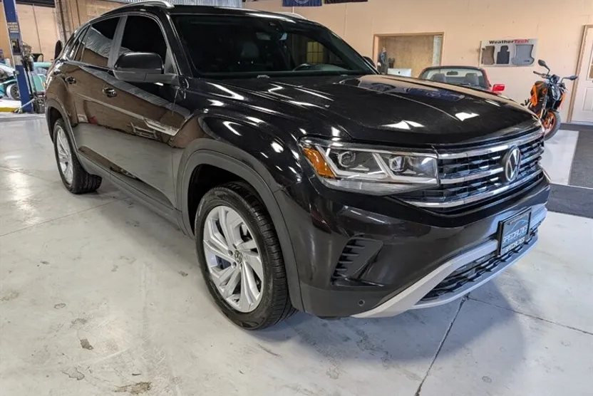 2020 Volkswagen Atlas Cross Sport SEL photo 1