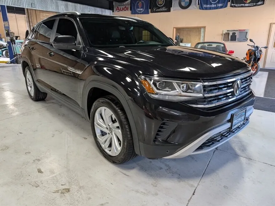 2020 Volkswagen Atlas Cross Sport SEL photo 1