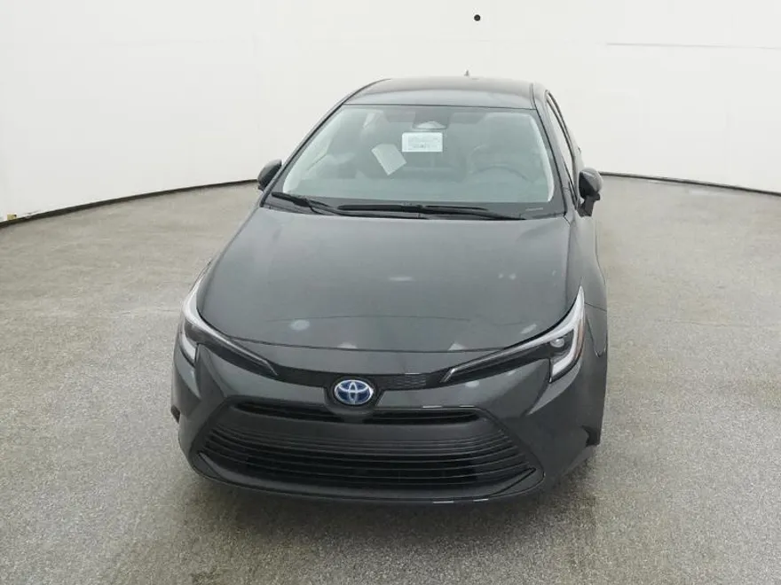 2025 Toyota Corolla Hybrid LE photo 1