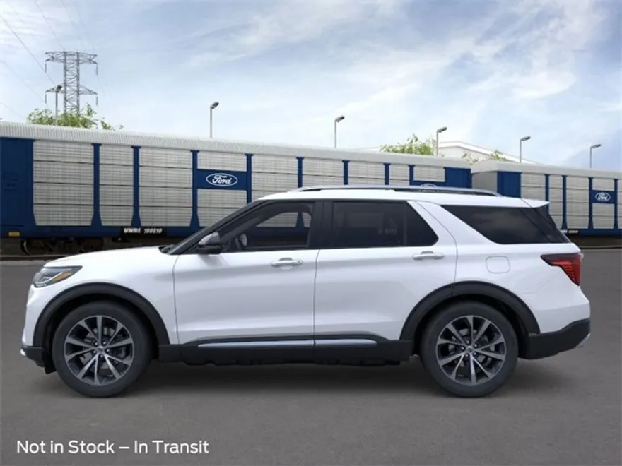 2025 Ford Explorer Platinum photo 1