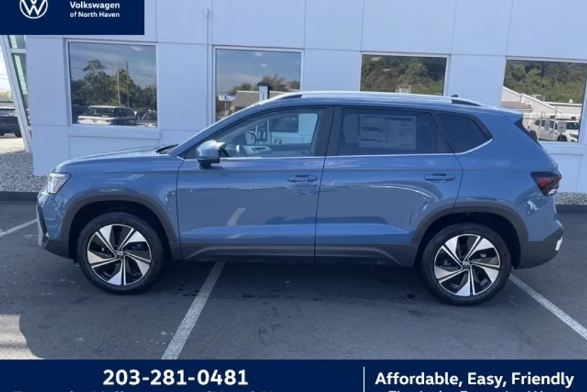 2025 Volkswagen Taos SE photo 1