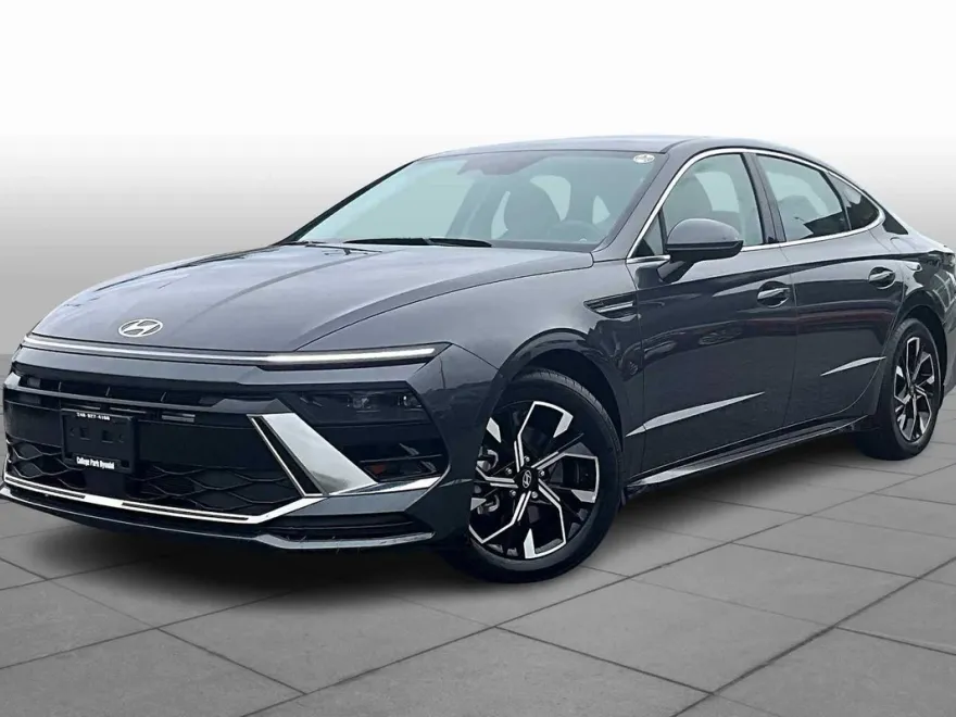 2024 Hyundai Sonata SEL photo 1