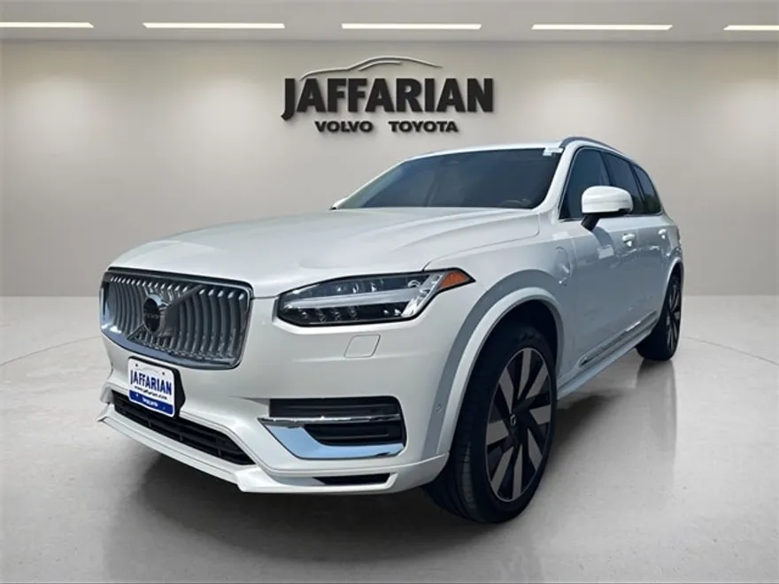 2024 Volvo XC90 Recharge T8 Plus photo 1