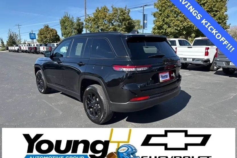 2024 Jeep Grand Cherokee Laredo Altitude X photo 1