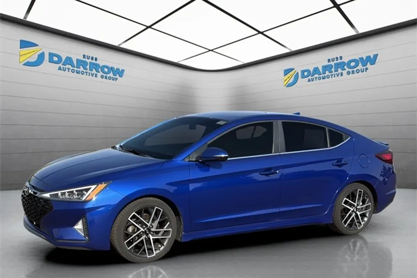 2020 Hyundai Elantra Sport photo 1