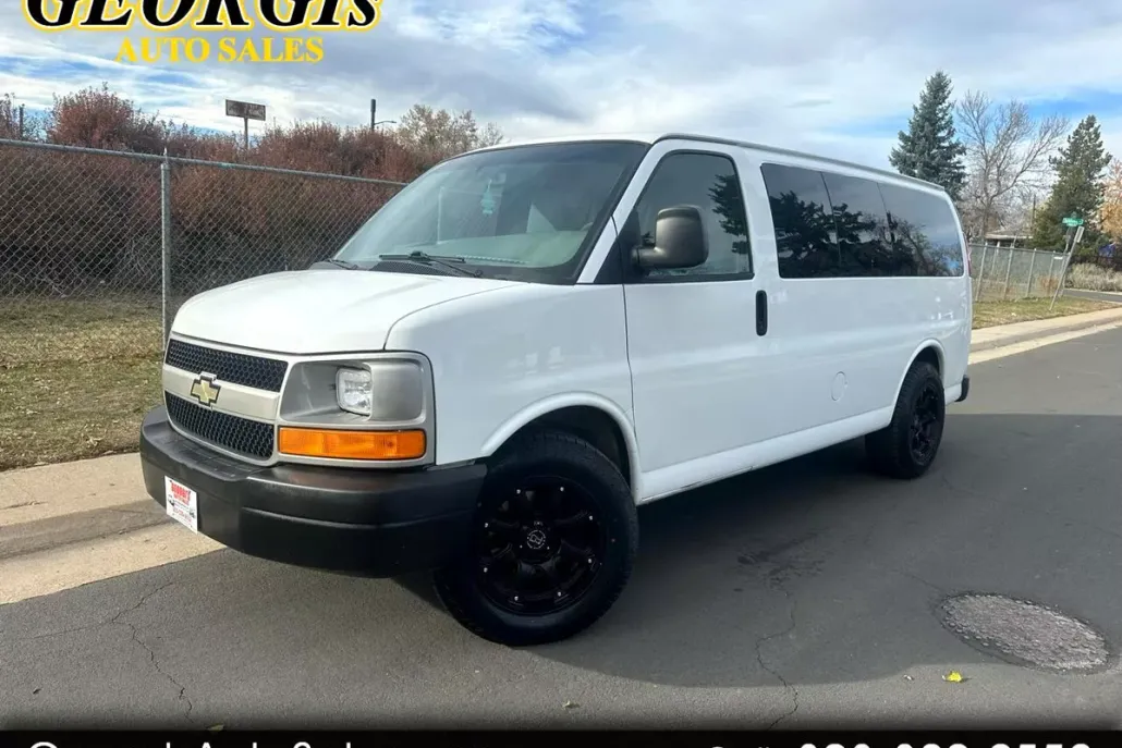 2012 Chevrolet Express Passenger 1500 LT photo 1