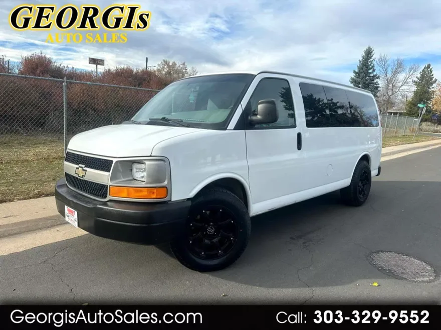 2012 Chevrolet Express Passenger 1500 LT photo 1