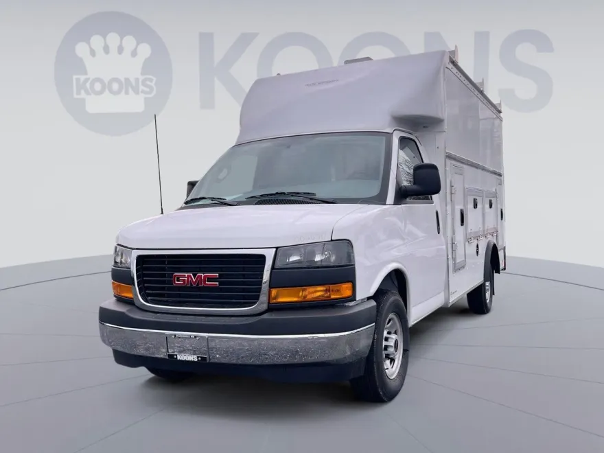 2025 Gmc Savana Cutaway 3500 photo 1