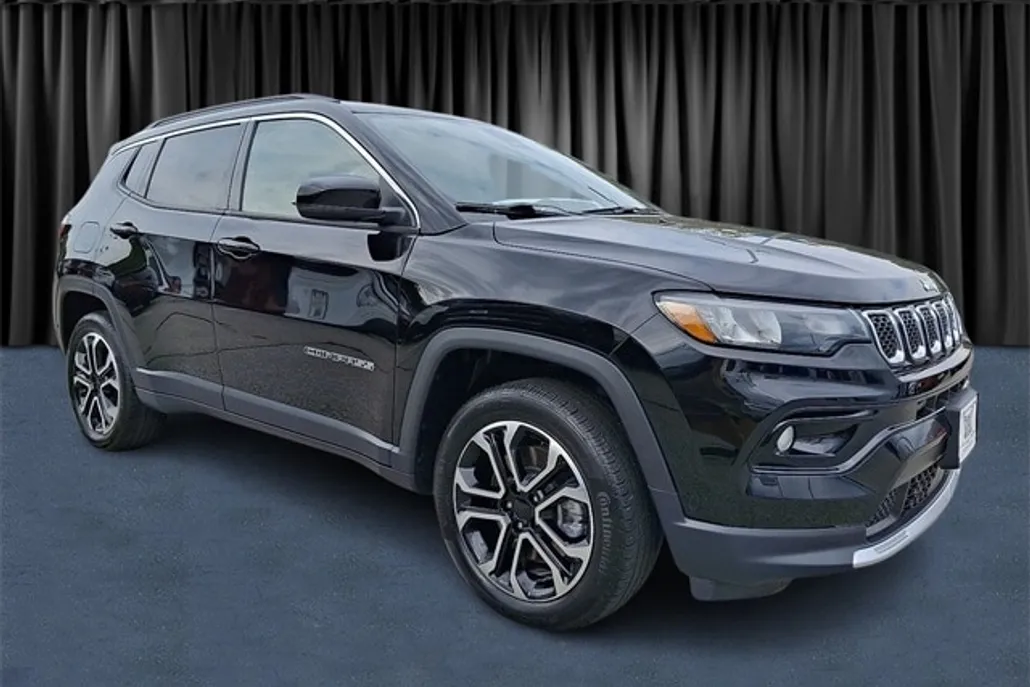 2024 Jeep Compass Limited photo 1