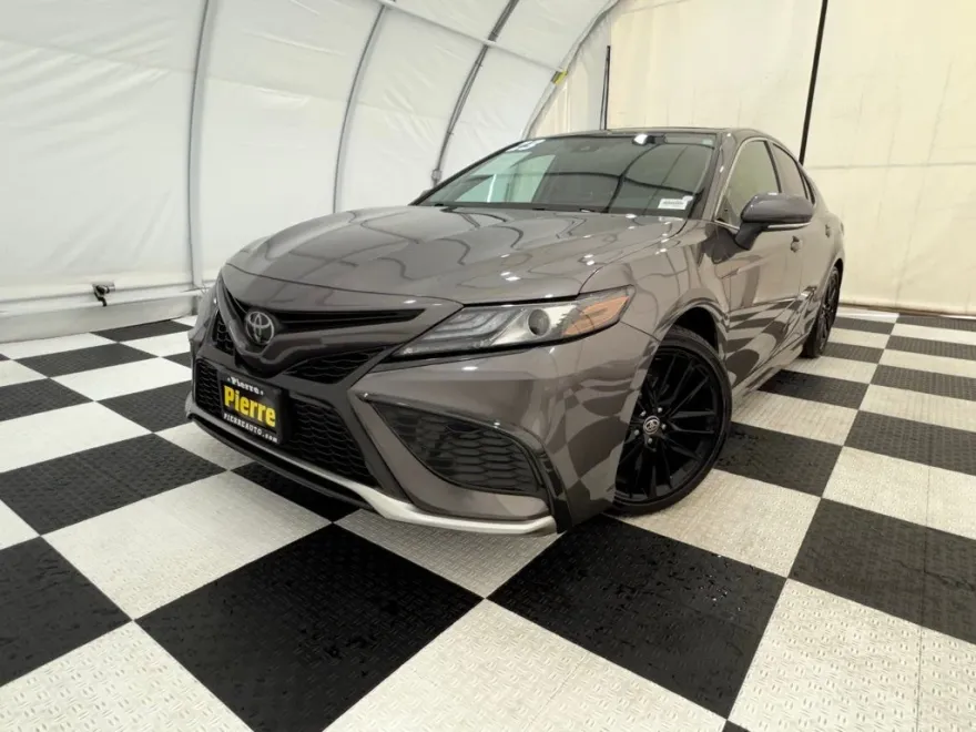2023 Toyota Camry XSE photo 1