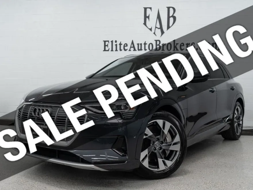 2021 Audi e-tron Premium Plus photo 1