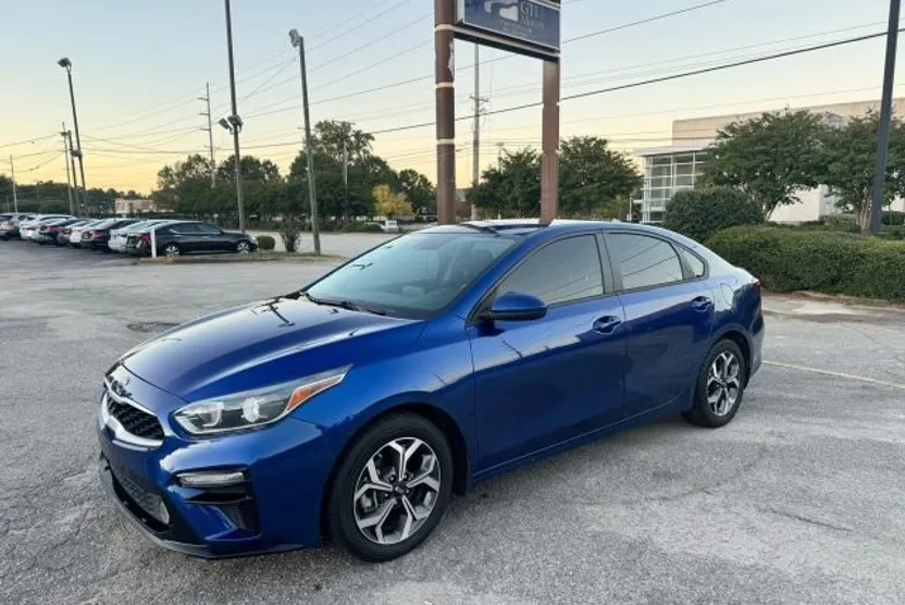 2020 Kia Forte FE LXS photo 1
