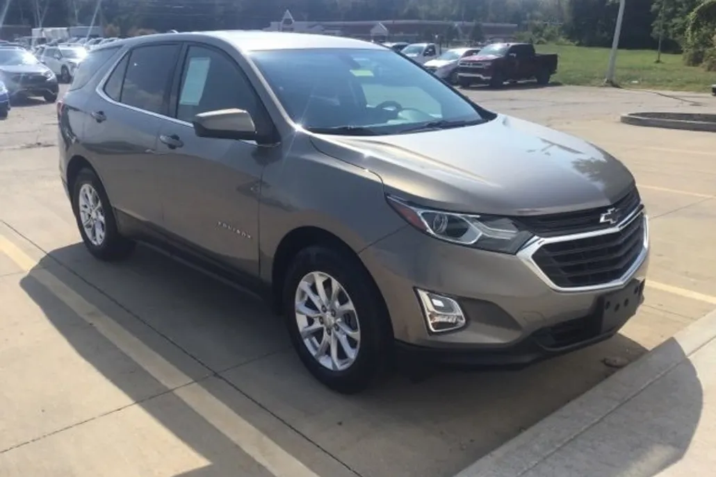 2019 Chevrolet Equinox LT photo 1