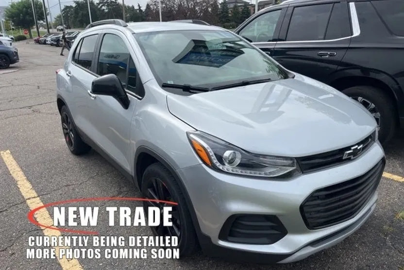 2020 Chevrolet Trax LT photo 1