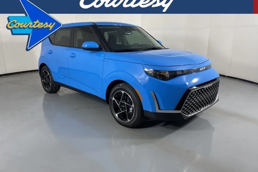 2025 Kia Soul EX photo 1