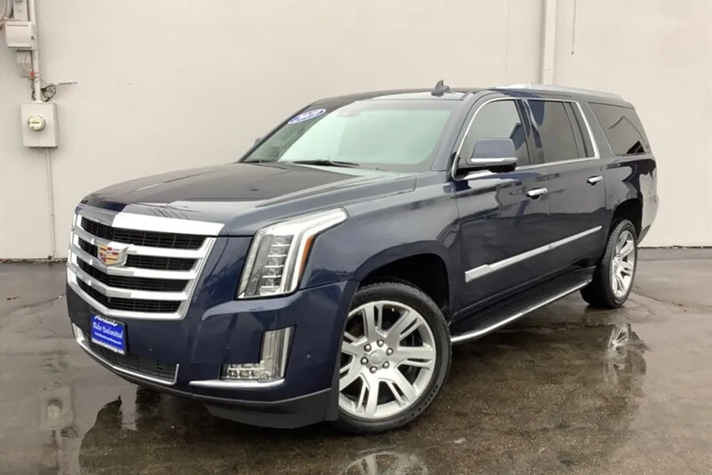 2019 Cadillac Escalade ESV Luxury photo 1