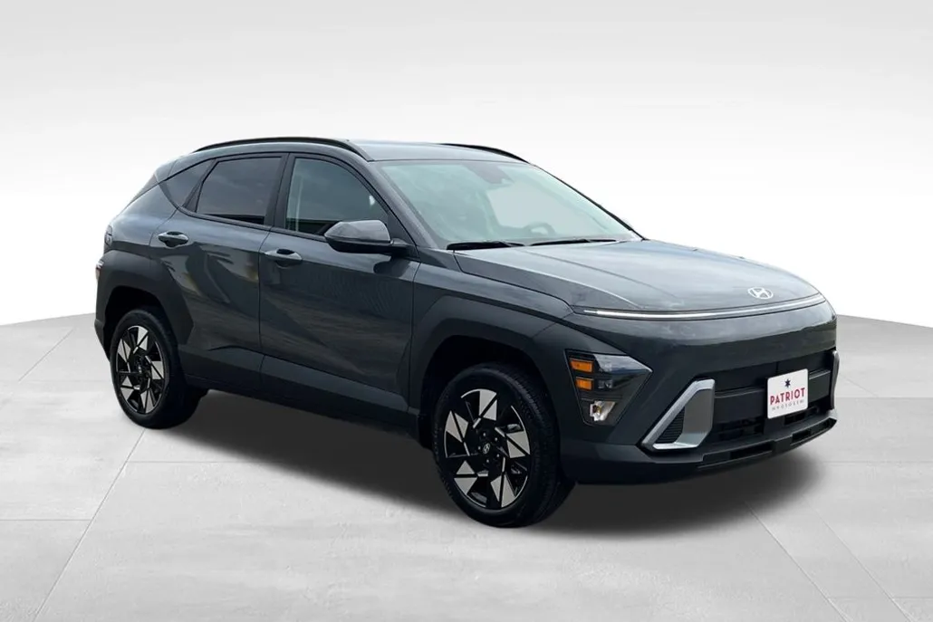 2025 Hyundai Kona SEL photo 1