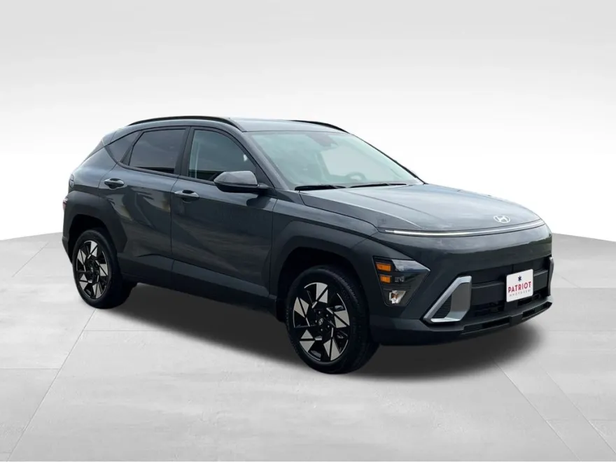 2025 Hyundai Kona SEL photo 1