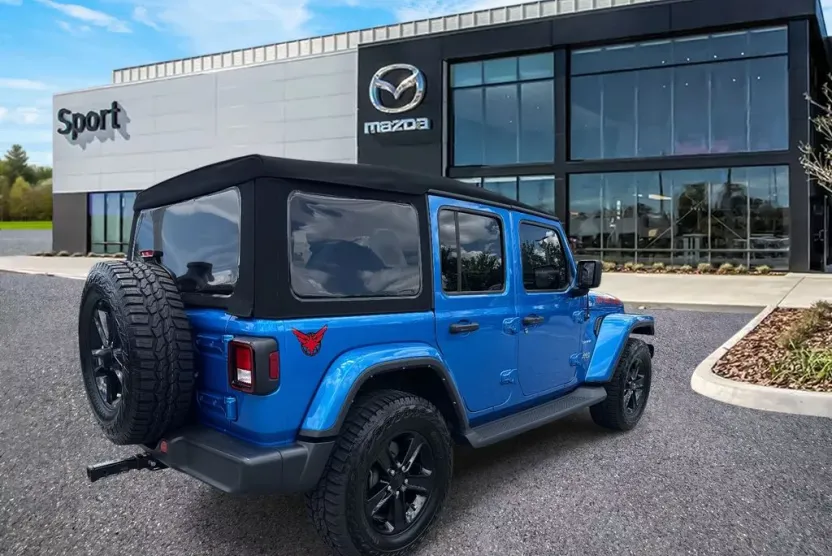 2022 Jeep Wrangler Unlimited Sahara photo 1
