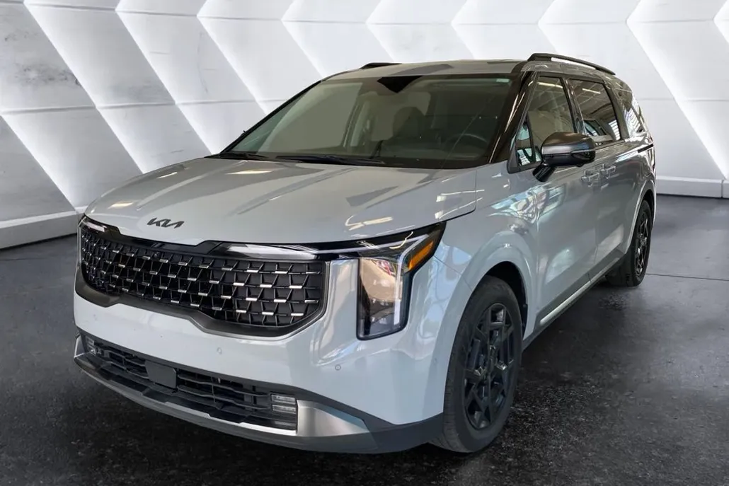 2025 Kia Carnival SX Prestige photo 1